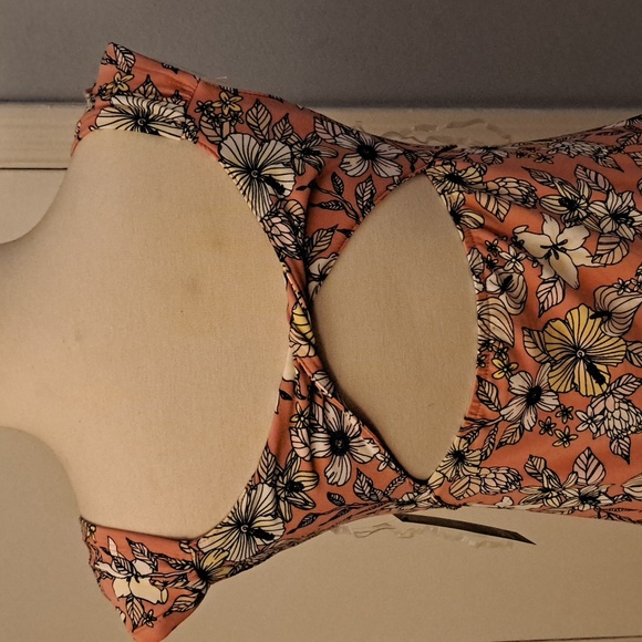 Cute Summer Dress - Picture 5 of 7